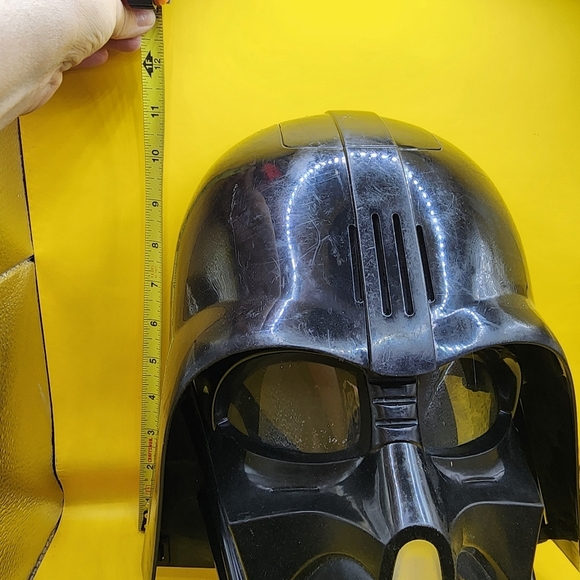 2013 Star Wars Darth Vader Electronic Voice Changing Mask - Not Working - Picture 2 of 3